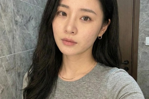 中国第一败家子连娶2位女明星10年花光125亿家产如今成笑柄 中国第一败家子连娶2位女明星10年花光125亿家产如今成笑柄
