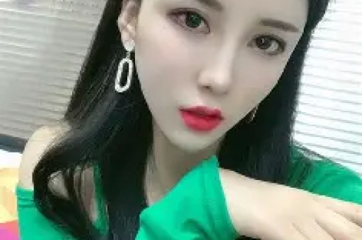 绯闻升级热巴陈飞宇情侣手链被扒媒体曝男方去女方酒店过夜