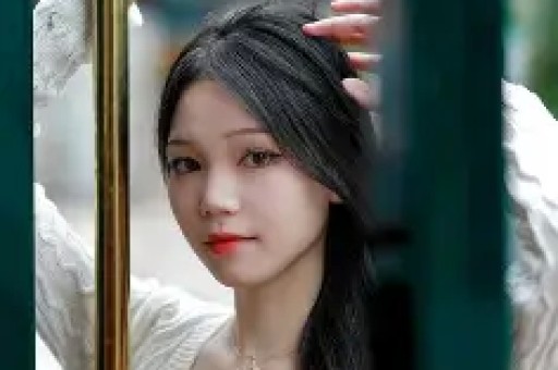 78岁秦祥林现状：前妻是谢贤初恋定居美国成富商谢贤去世没来