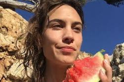 吃相太难看！涉毒艺人跨年复出遭举报不到24小时官方回应来了